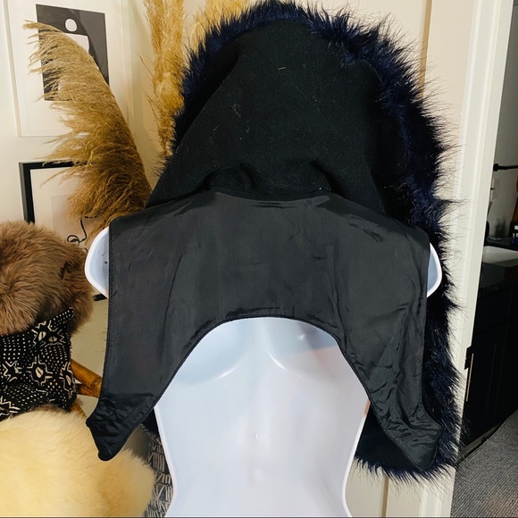 H&M Exclusive Autumn Collection Fur Stole Vest - Picture 11 of 14